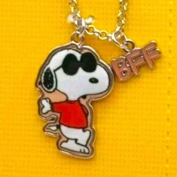 Peanuts Women’s Snoopy and BFF Woodstock Necklaces Set New with Tags Cartoon TV - Picture 2 of 4